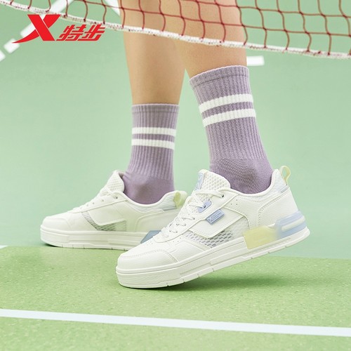 特步系带女子板鞋低帮透气休闲鞋