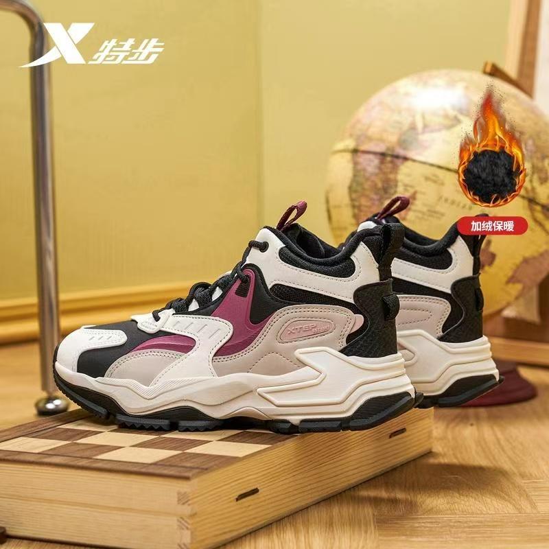 特步女鞋棉鞋中帮系带加绒休闲鞋图片