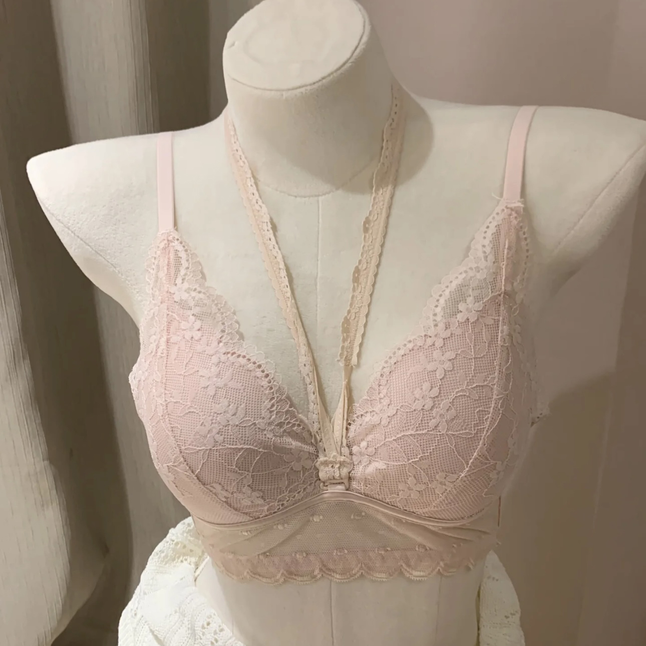 法式纯欲性感挂脖内衣女夏季薄款小胸聚拢显大无钢圈美背文胸套装