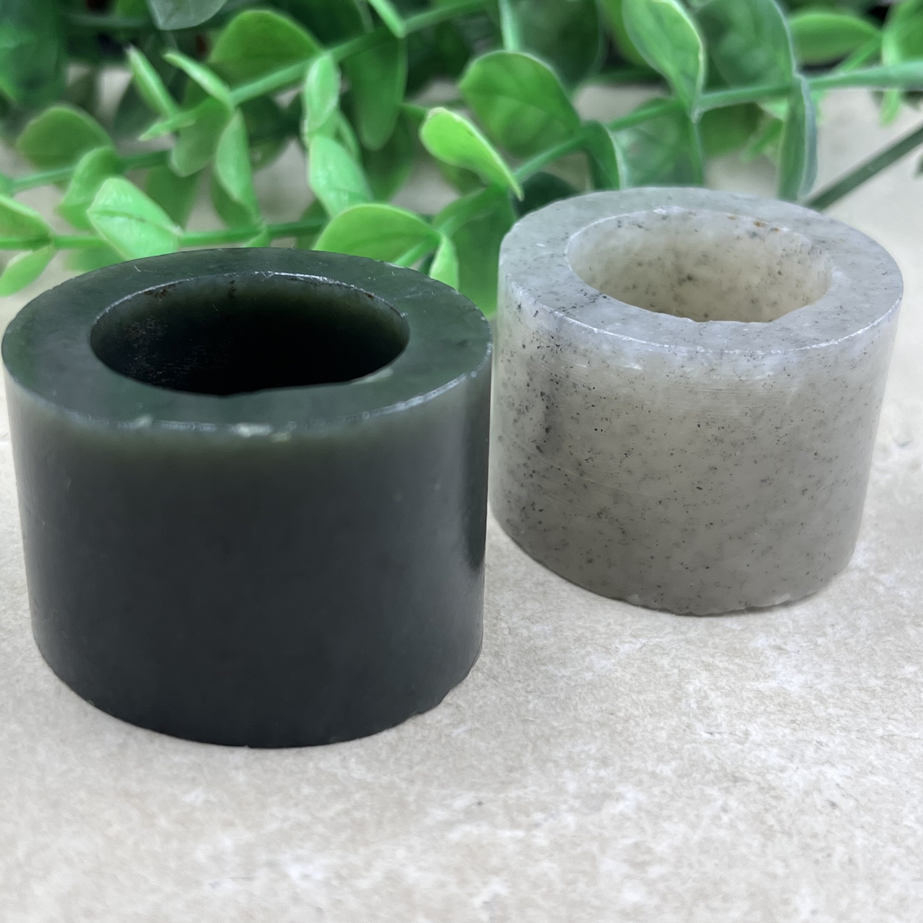 2件价新疆和田玉青花籽且末扳指戒指内径23边角料圆环下脚料包邮t