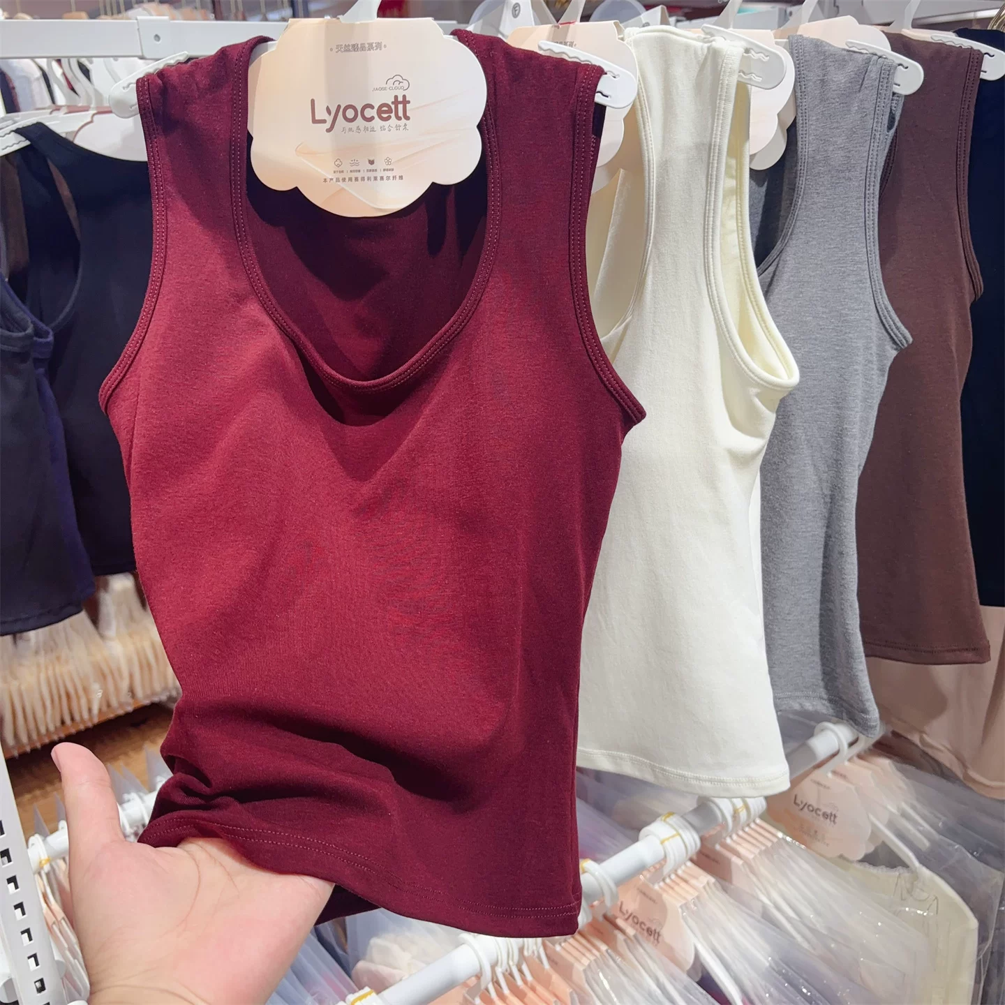 秋冬保暖背心6626吊带女内搭上衣时尚外穿上衣打底衫磨毛方领新款