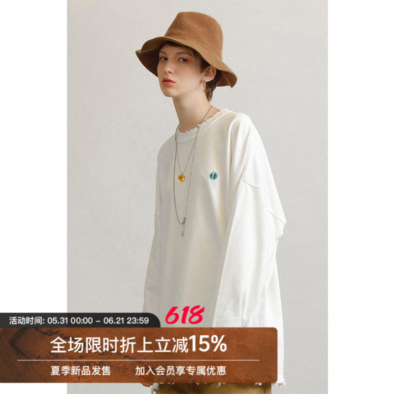 Unvesno (UN) 破洞基础款榻榻米挨针刺绣春秋百搭情侣卫衣