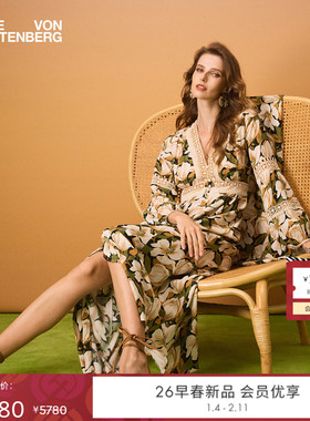 [海岛度假]DVF2026早春新款云朵花卉蕾丝拼接绉纱连衣裙DL4T024