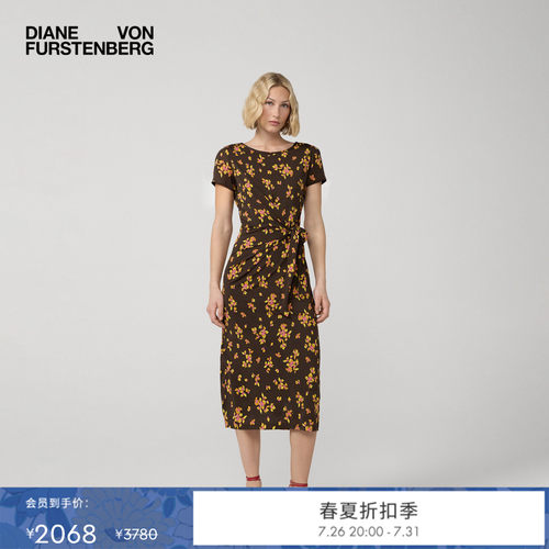 DVF2026春夏新款圆领棕色海岛花束度假风侧开叉碎花连衣裙DS1U002