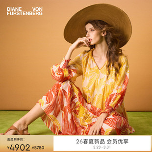 DVF2026早春新款 V领霞光黄虎纹百合宽松度假风连衣裙DL4T022