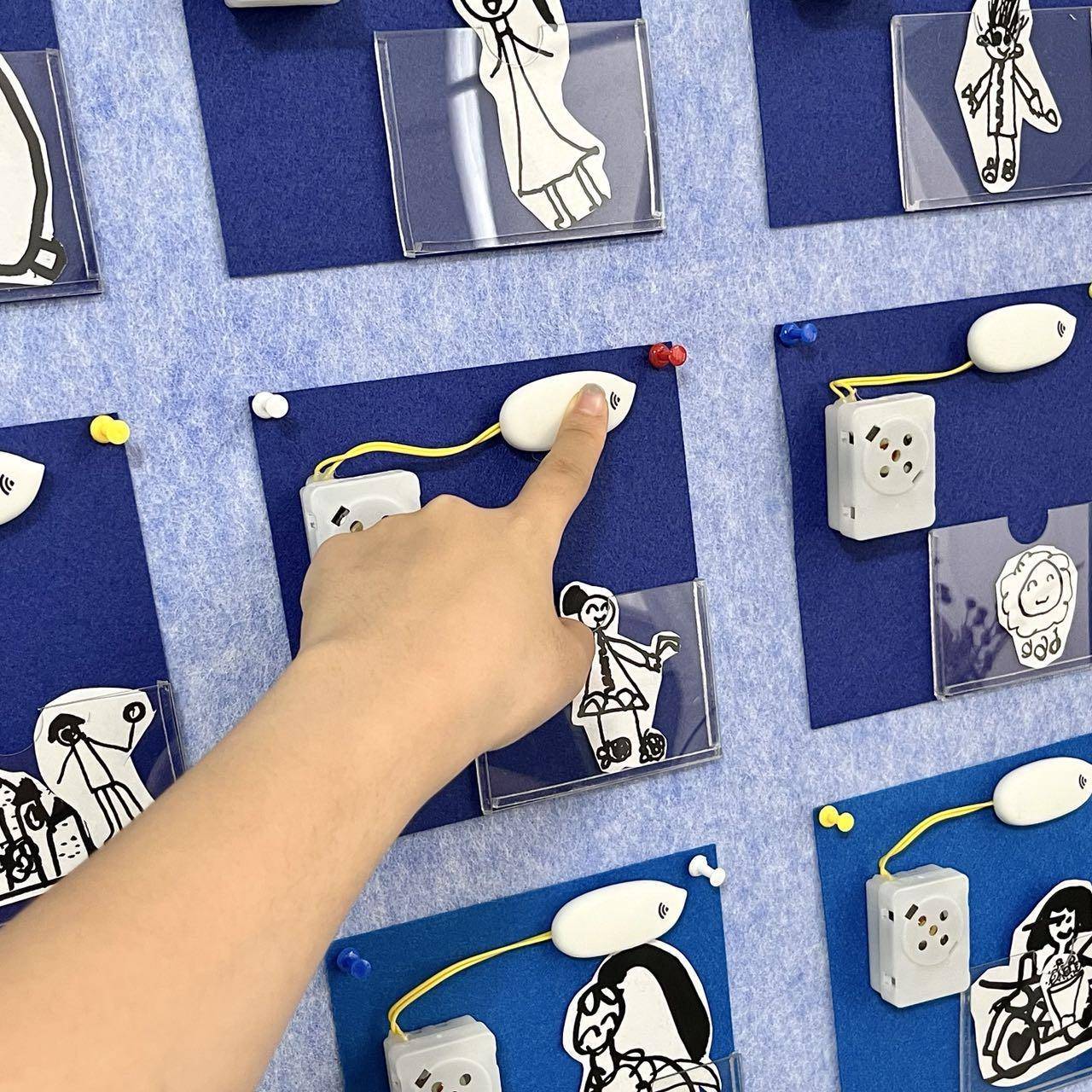 幼儿园一对一倾听发声教具语言区环创故事盒音乐区录音按钮神器