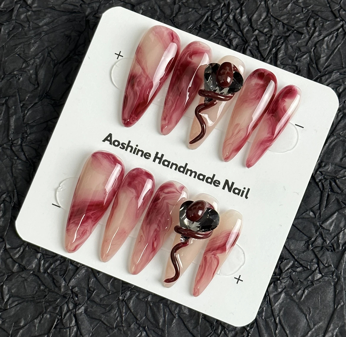 红色晕染小蛇手工穿戴甲国风版水墨手绘手工穿戴甲辣妹蛇抱钻美甲