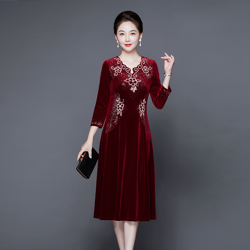 音妮卡金丝绒喜服婚宴礼服