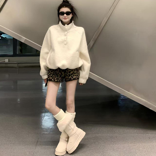 冬装搭配一整套韩系高级感御姐炸街时尚宽松高领上衣短裤两件套装
