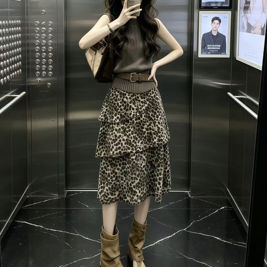 夏季盐系轻熟御姐气质辣妹纯欲风高级感chic别致上衣裙子两件套装