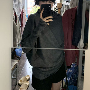 初冬装搭配一整套高级感穿搭港风复古设计感不规则毛衣短裤套装女