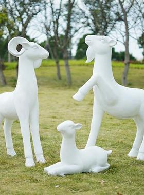 室外摆件大型草坪摆设雕塑模型仿铜山羊园林玻璃钢摆设景观装饰品
