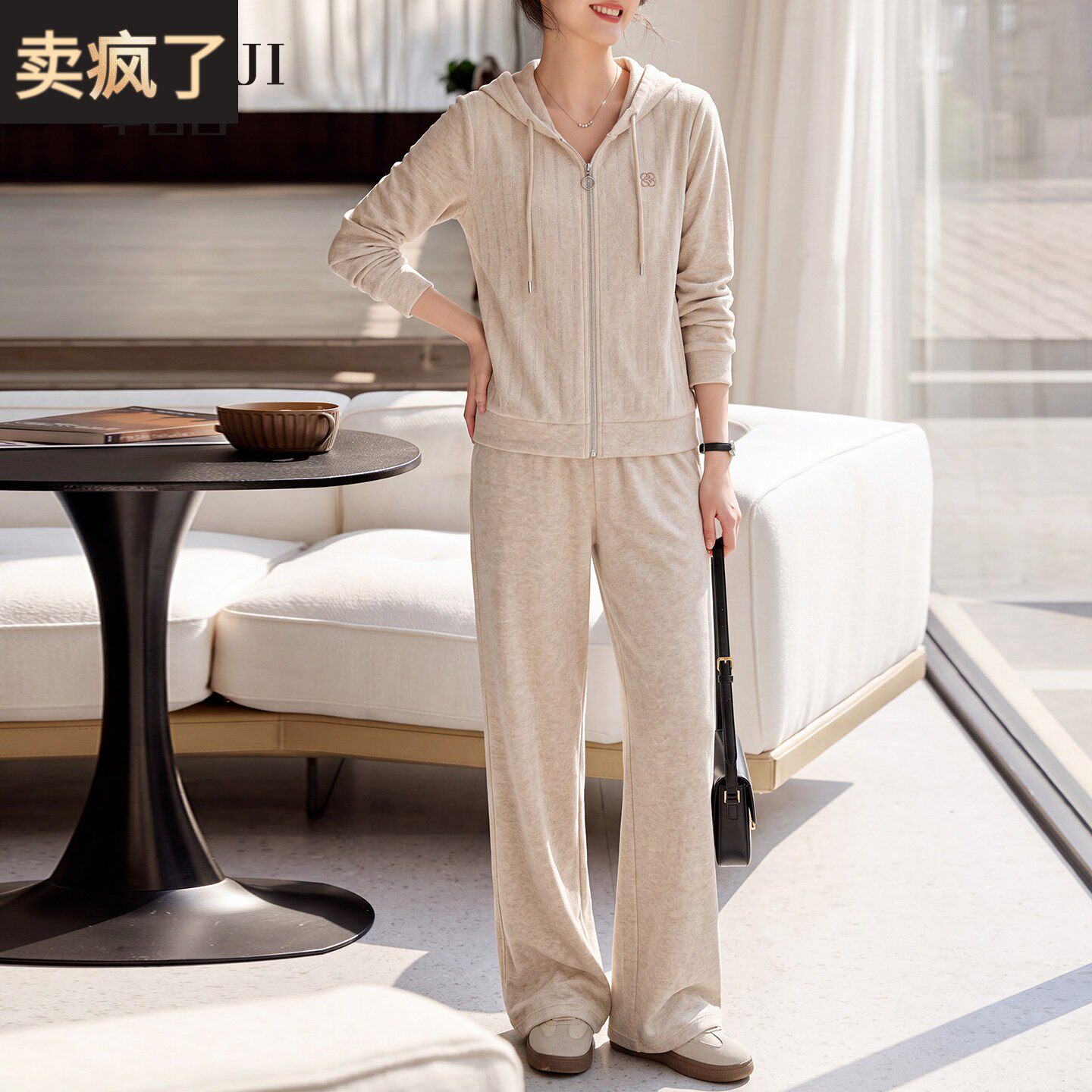 今年流行妈妈套装洋气运动服两件套秋装连帽上衣中年女春秋季外套