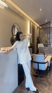 2026年夏季醋酸抗皱显瘦套装