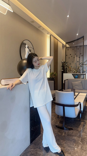 2026年夏季醋酸抗皱显瘦套装