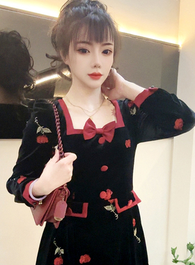 2026春季法式复古年会黑色礼服气质收腰显瘦优雅刺绣长袖连衣裙女