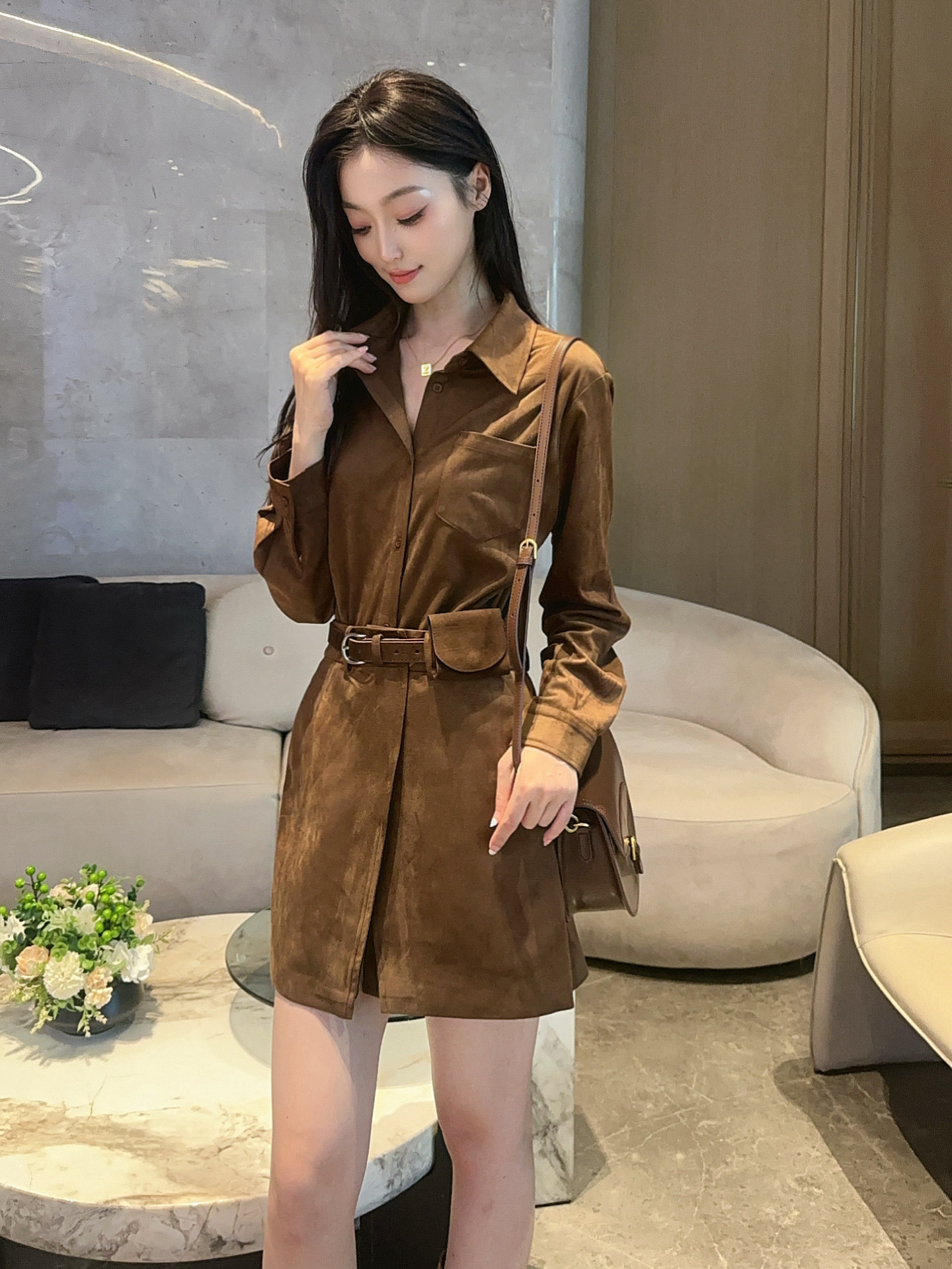 2026秋冬新款修身显瘦衬衫连衣裙女复古鹿皮绒半身裙套装配有腰带