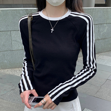韩系新款复古运动长袖T恤女撞色三条杠设计感修身显瘦上衣打底衫