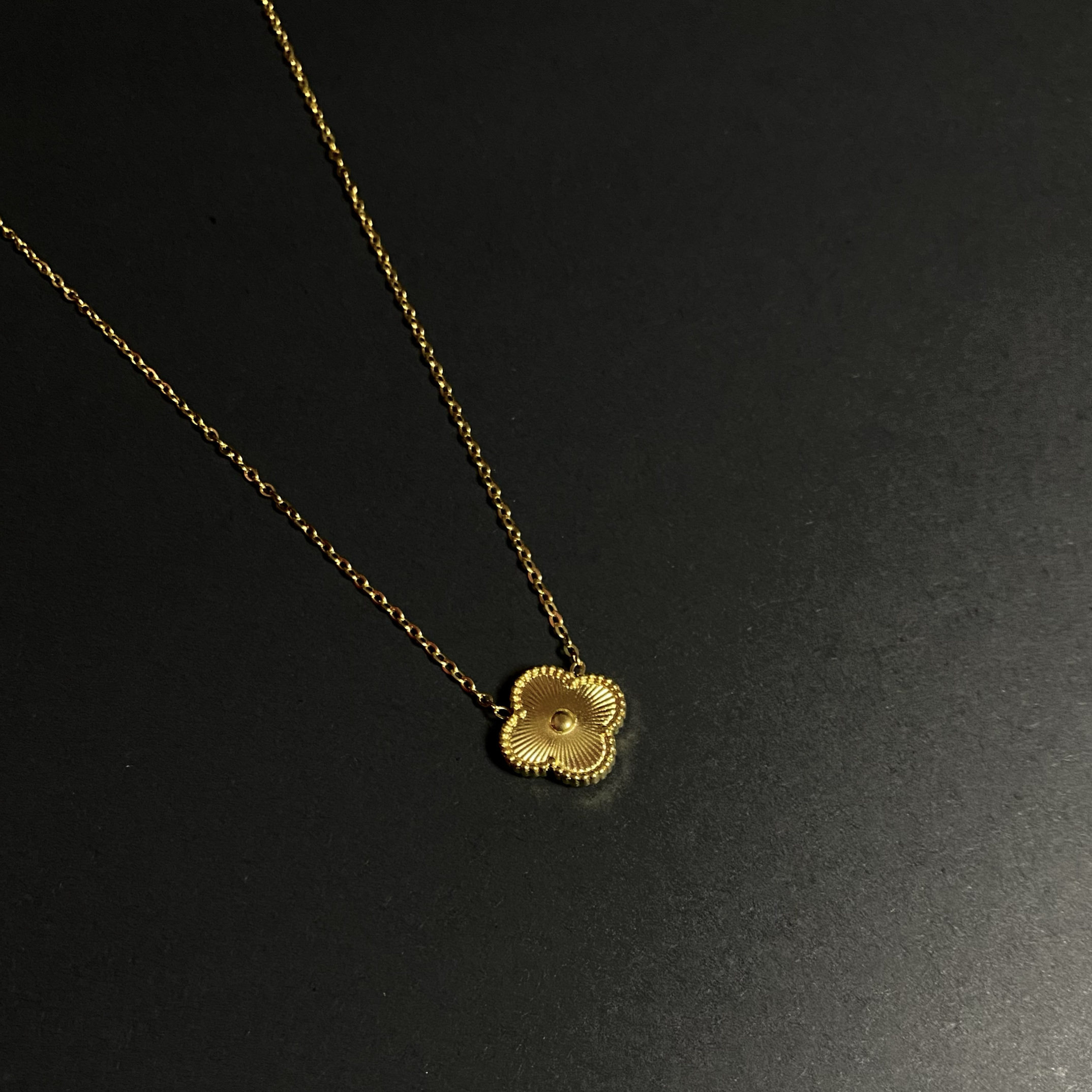 Vintage古著 【Gold-four leave】项链 - 实物图