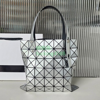日本Prism Matte 7×7格手提单肩托特包亮面七格时尚菱格几何女包