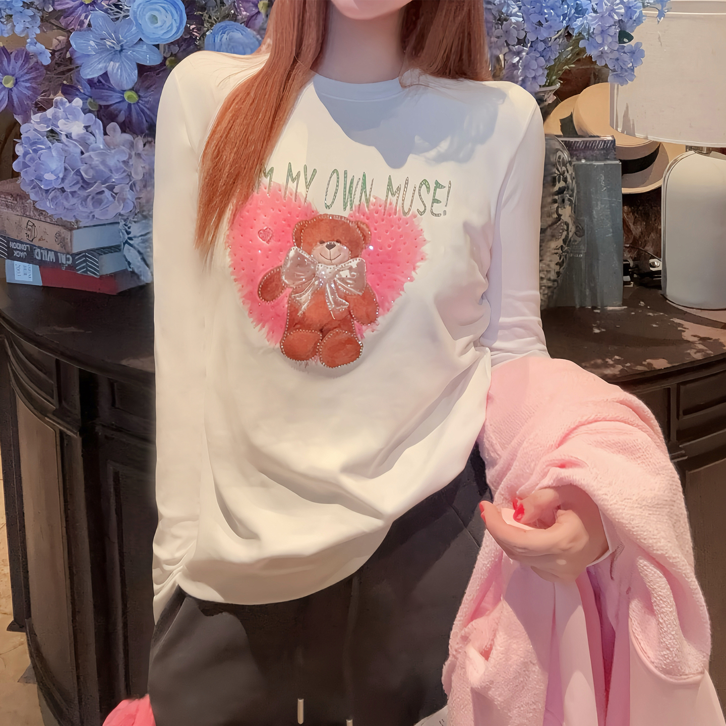 精品专柜时尚烫钻图案长袖T恤女