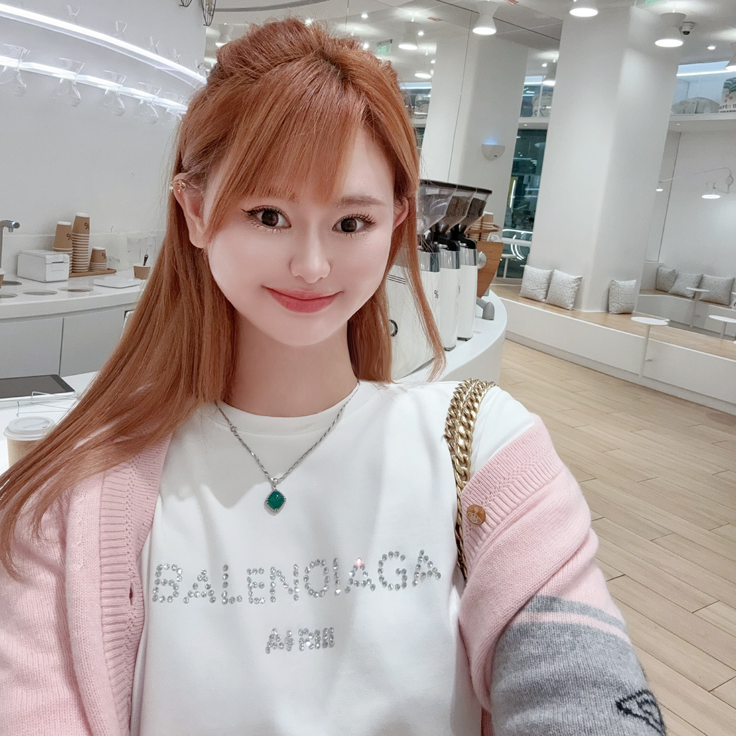 精品烫钻字母纯棉白色长袖T恤女