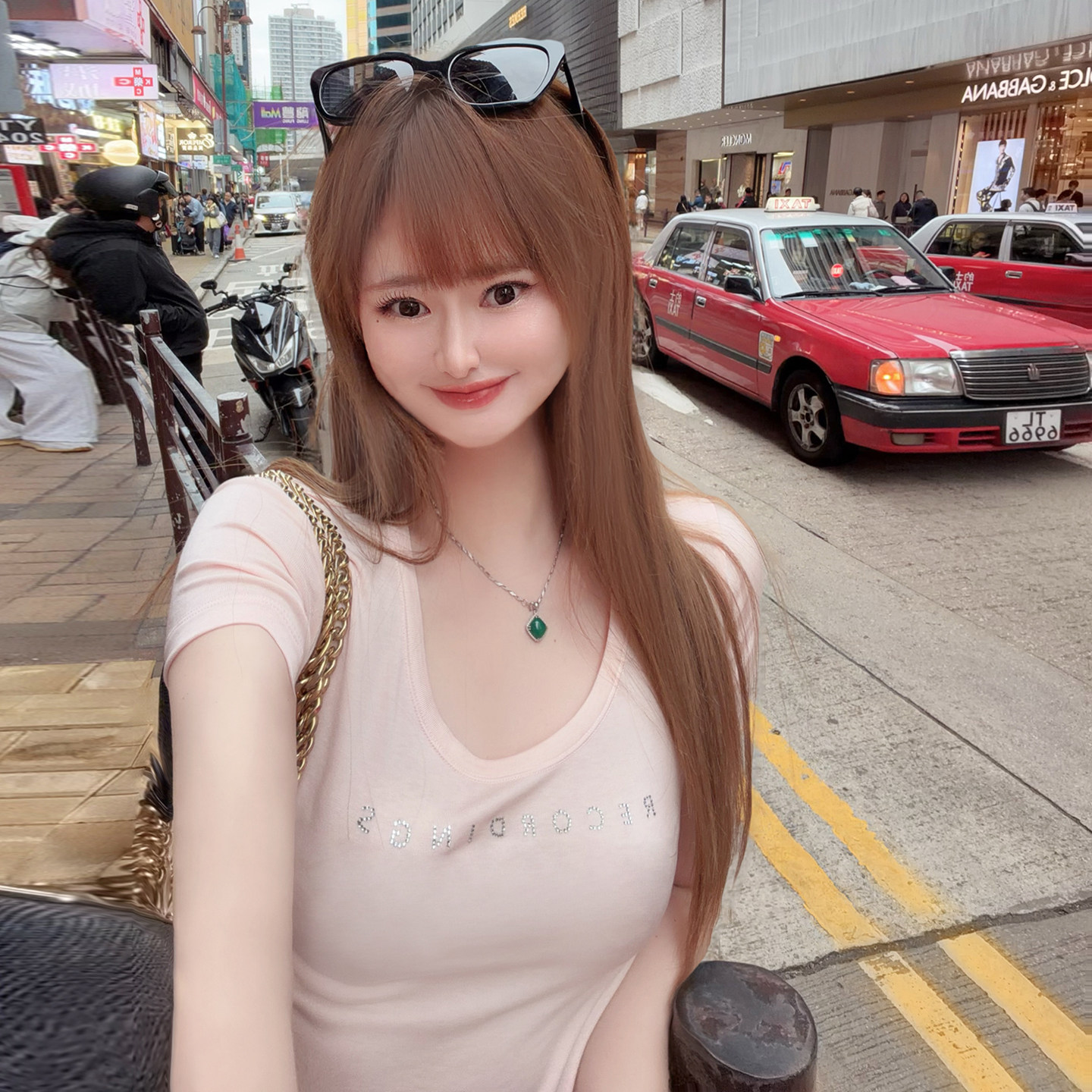 法式欧货精品重工烫钻甜辣春夏天丝纯欲风大圆领修身短袖T恤女