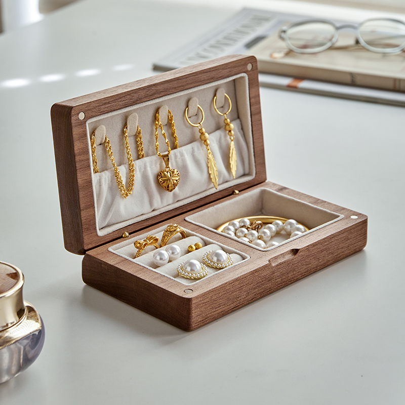 实木首饰盒胡桃木首饰收纳盒小型可携式珠宝项炼戒指盒520礼物