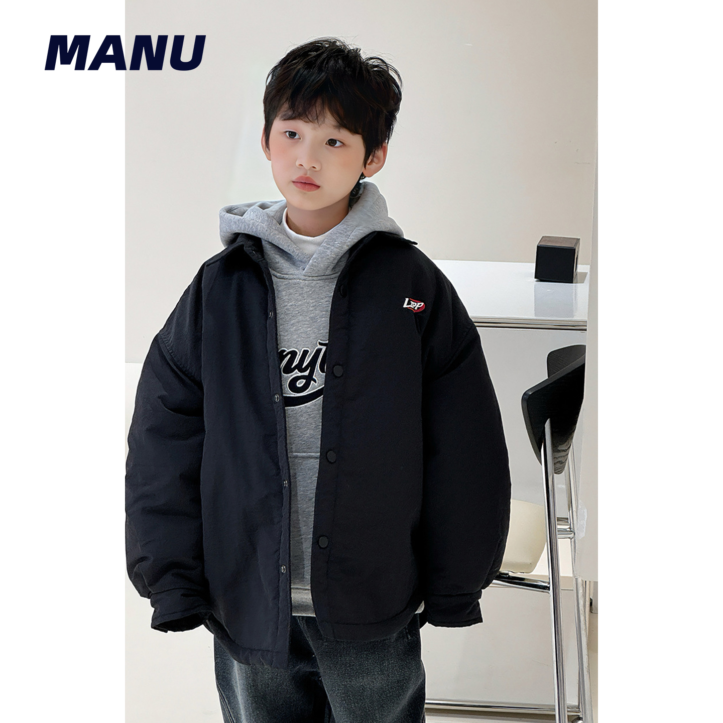 简约刺绣翻领夹棉保暖棉服外套