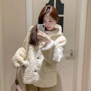 韩系甜美切条织带连帽羊羔毛外套女秋冬新款百搭皮毛一体加厚皮草