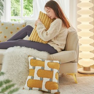 北欧简约沙发靠枕抱枕批发抱毛绒靠垫飘床头卧室样板间枕套窗刺绣