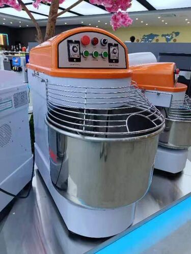 伟格法棍生产套装设备分块机和面机热风循环炉
