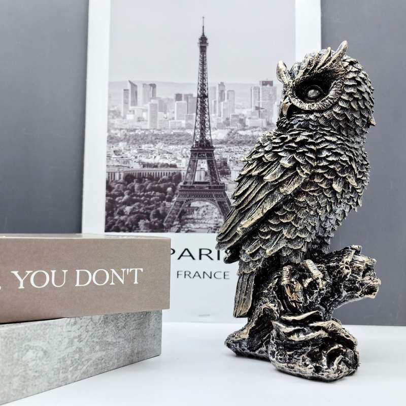 跨境创意仿真猫头鹰桌面摆件工艺品树脂装饰酒柜感高级玄关办公室