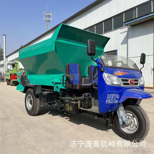 五征柴油三轮撒粪车农用果园移动式撒肥车牛羊粪便圆盘抛洒车
