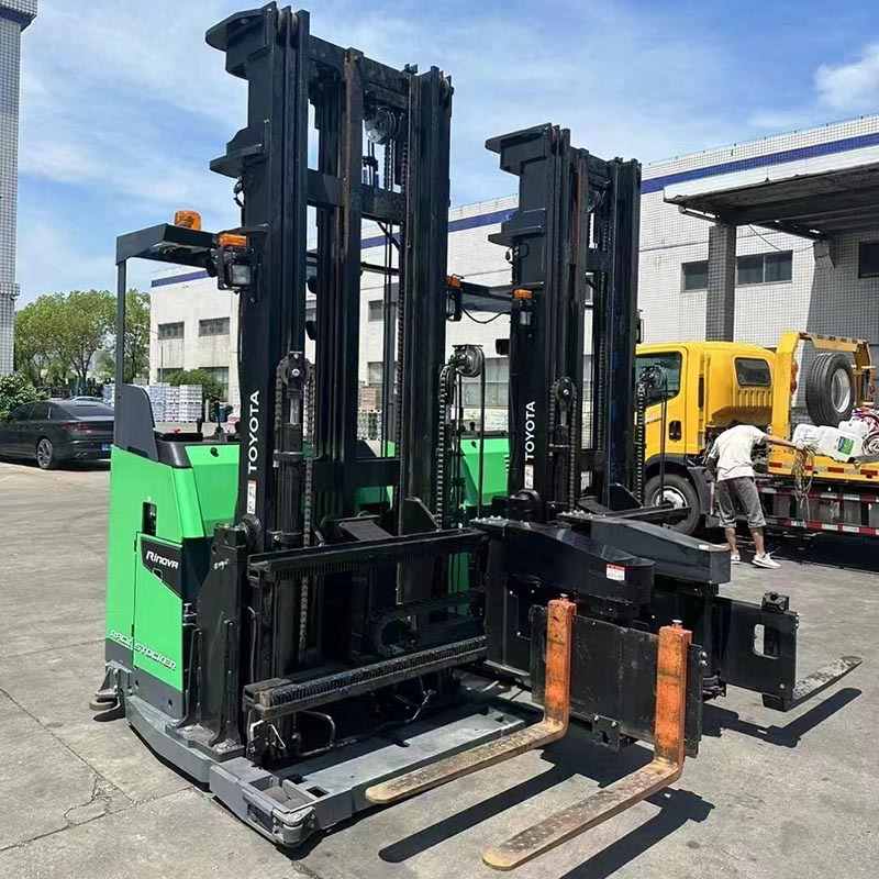 出租高位三向叉车电动堆高机三向堆高车丰田力至优窄通道堆垛机