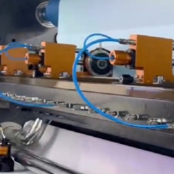 MBC1300全自动高速分条机 纸塑复合材料分切机 废边自动排出卷筒