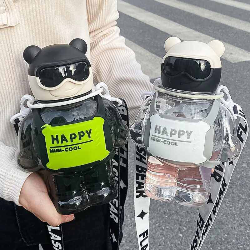 新品 塑料水杯高颜值可爱儿童吸管杯男孩潮流时尚大容量便携水杯