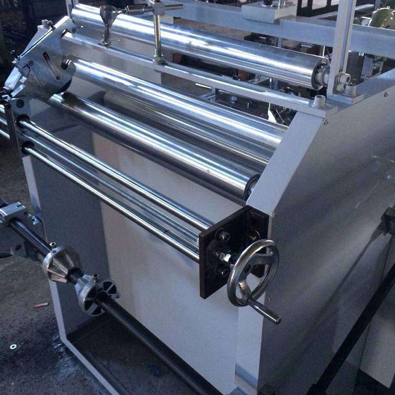 ZF-250PVC收缩膜中封制袋机PET标签膜合掌中封机自动打孔全自动