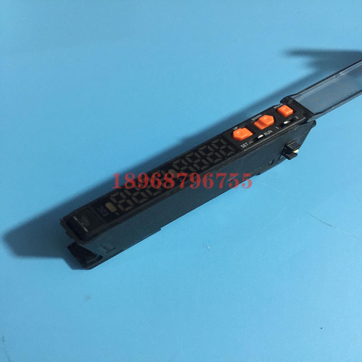 **放大器单元自检输出功能分离接近传感器正品原装E2C-EDA8-JT/