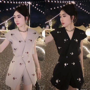 辣妹时髦亮片露腰马甲开衫短裤套装女夏季新款洋气无袖上衣两件套