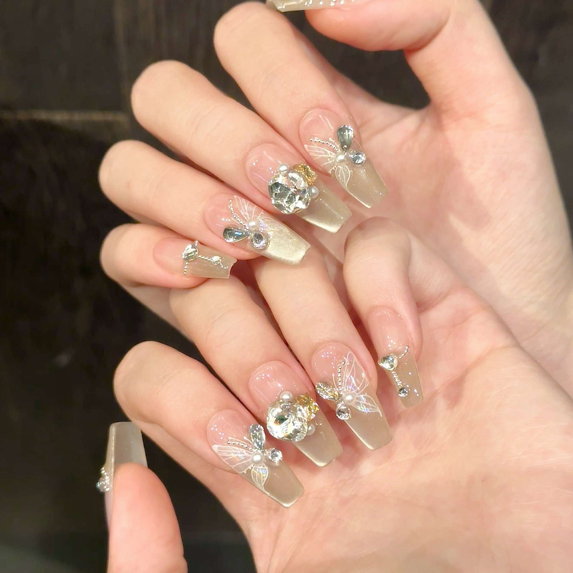 【碟栖春樱】百搭仙女气质猫眼爆闪法式显白纯手工穿戴甲美甲贴片