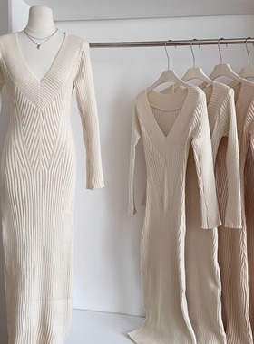 纯欲坑条长袖针织连衣裙女巨好看早秋冬法式高级收腰气质毛衣长裙