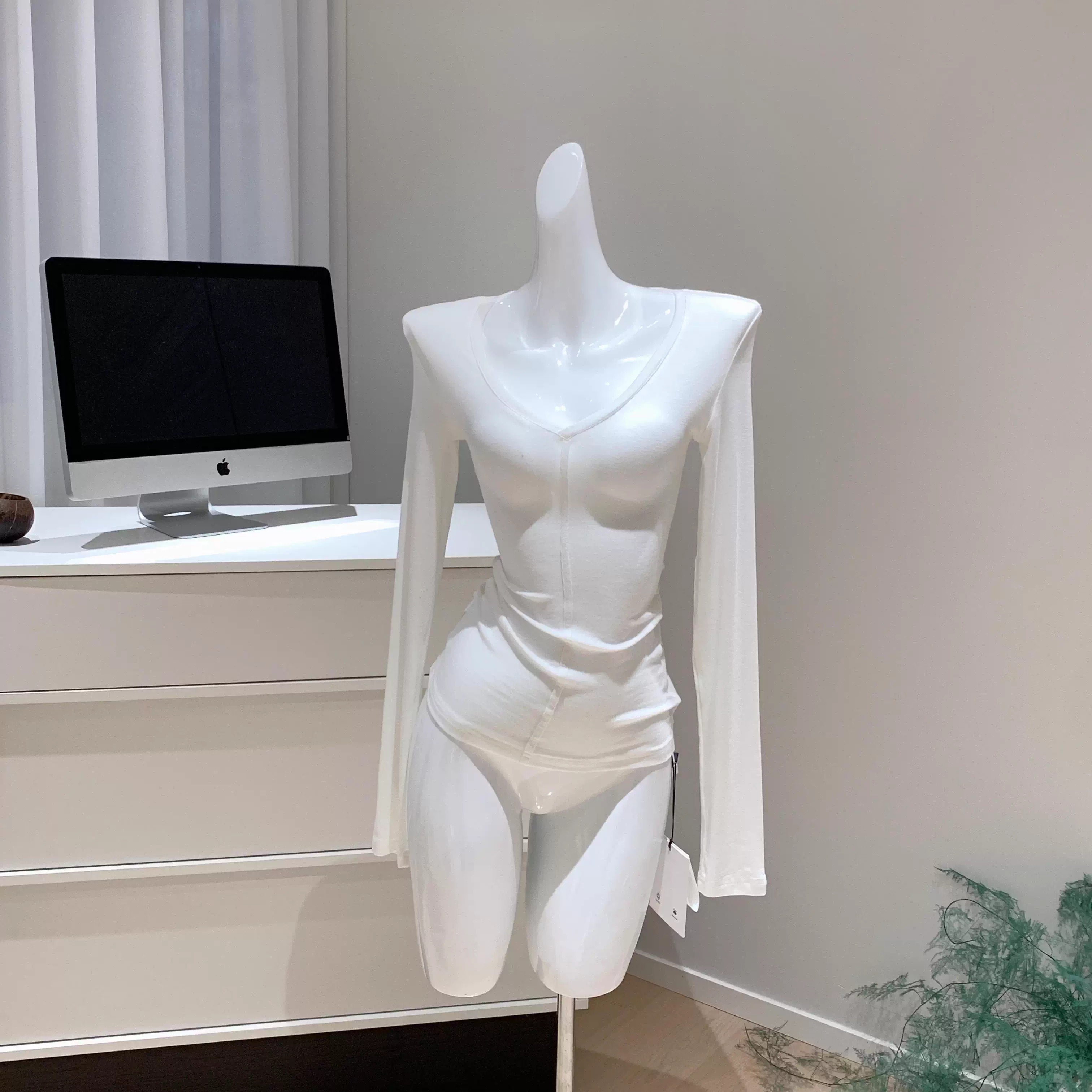 天丝羊毛v领修身微弹力长袖T恤女