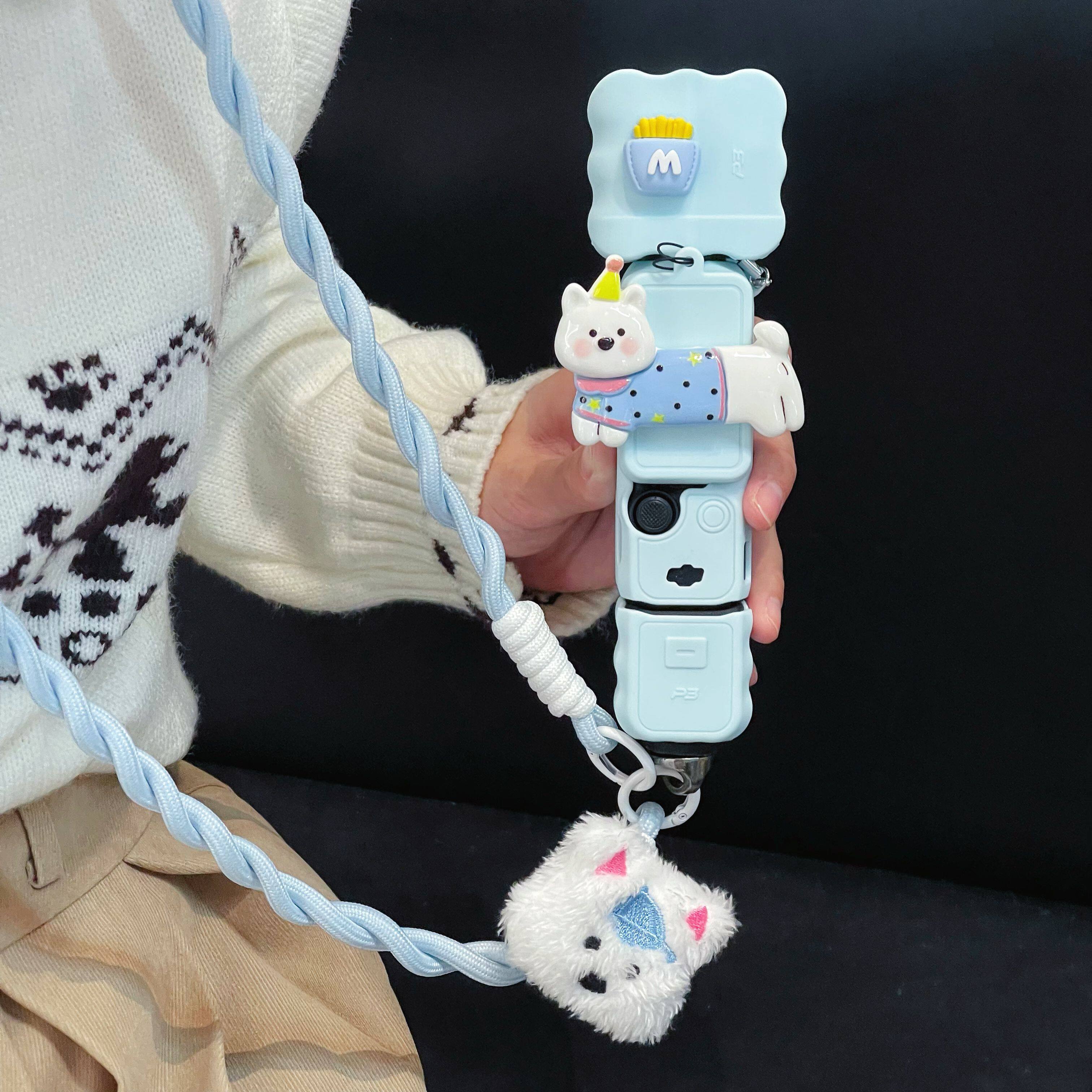 适用大疆pocket3硅胶套保护薯条西高地可爱软胶口袋相机配件运动相机保护套防摔防刮方便便携相机毛绒公仔