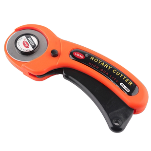 裁刀扁皮截布滚刀裁纸裁剪圆刀手工裁布刀拼布切割滚轮手动圆形刀