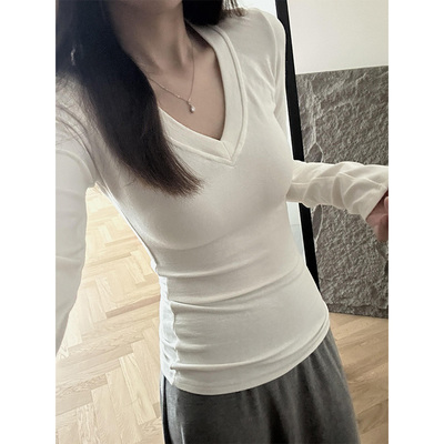 白色纯棉V领正肩长袖t恤女秋冬