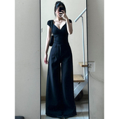 收腰短款 法式 上衣 2024新款 性感辣妹修身 气质v领黑色短袖 t恤女夏季