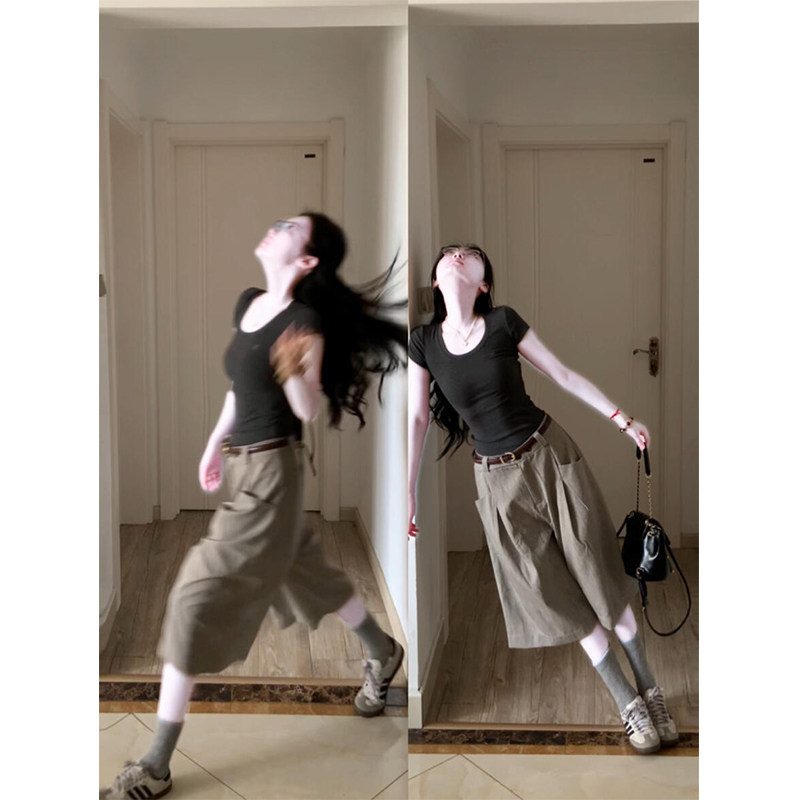 美式简约u领深灰色短袖t恤女夏季百搭休闲修身显瘦打底衫短款上衣