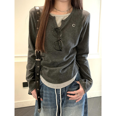 假两件撞色拼接v领长袖t恤女秋冬