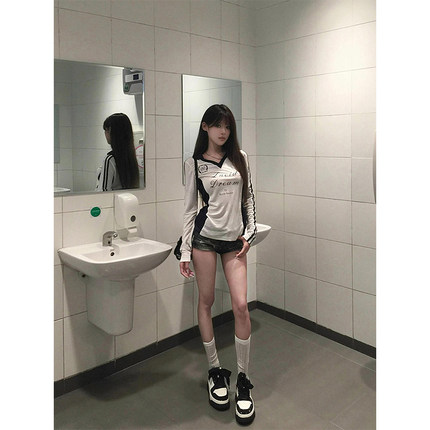 白色微透V领长袖t恤女夏季设计感小众辣妹纯欲风修身防晒罩衫上衣